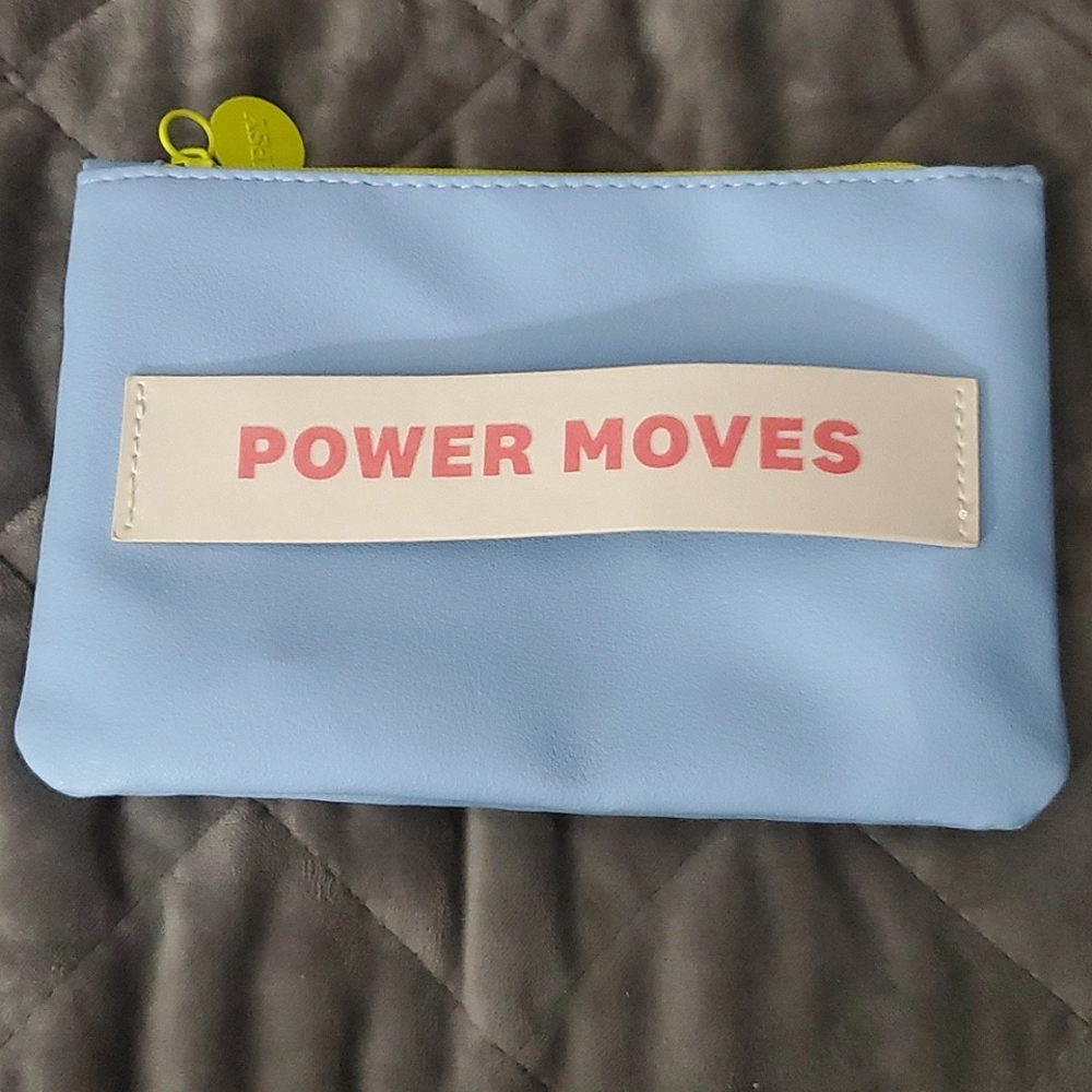 ❇️2/$10❇️ NWOT makeup bag